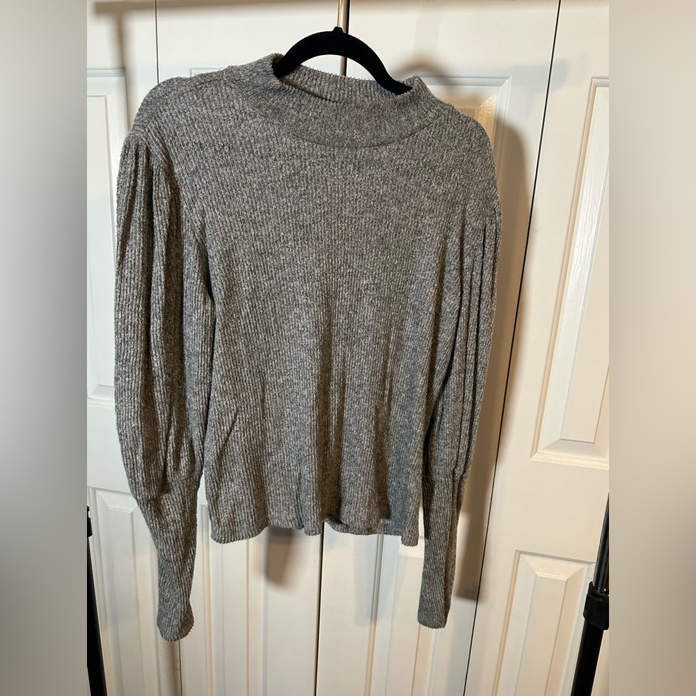 Gray Puffer Sleeve Sweater